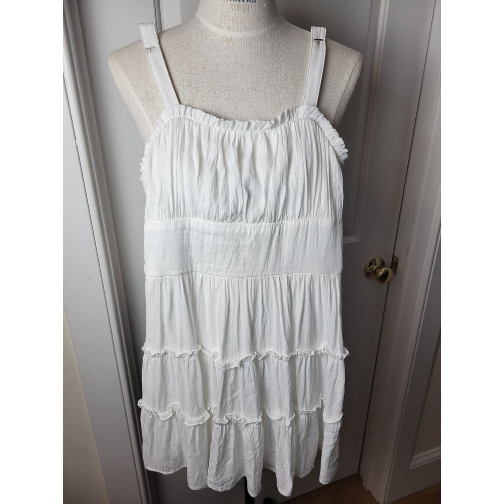 White Trixxi Smocked Dress Size Small‎